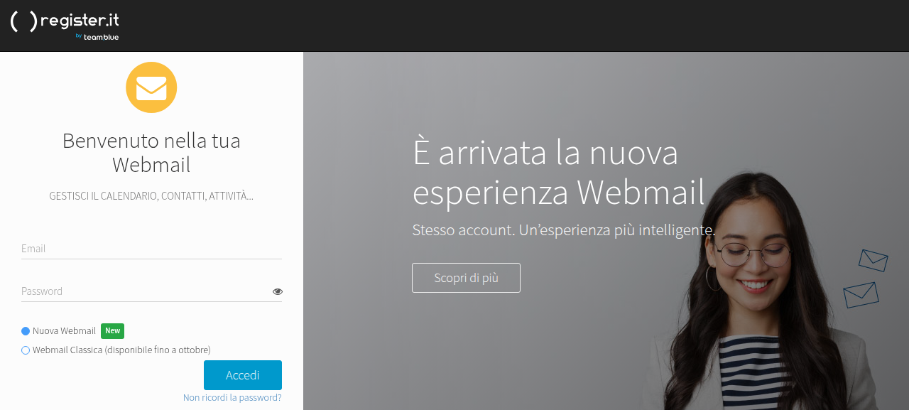 La pagina di accesso alla webmail: campi Email e Password, scelta tra Nuova Webmail e WebMail classica, pulsante Accedi.