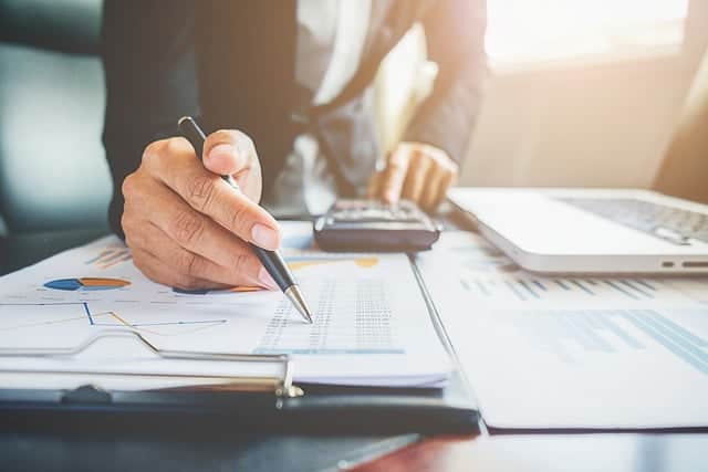 What is important for annual report translation?