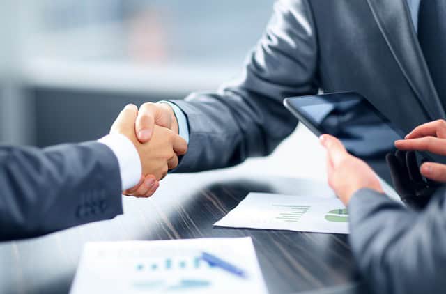 Why choose an experienced partner for fast financial translation?