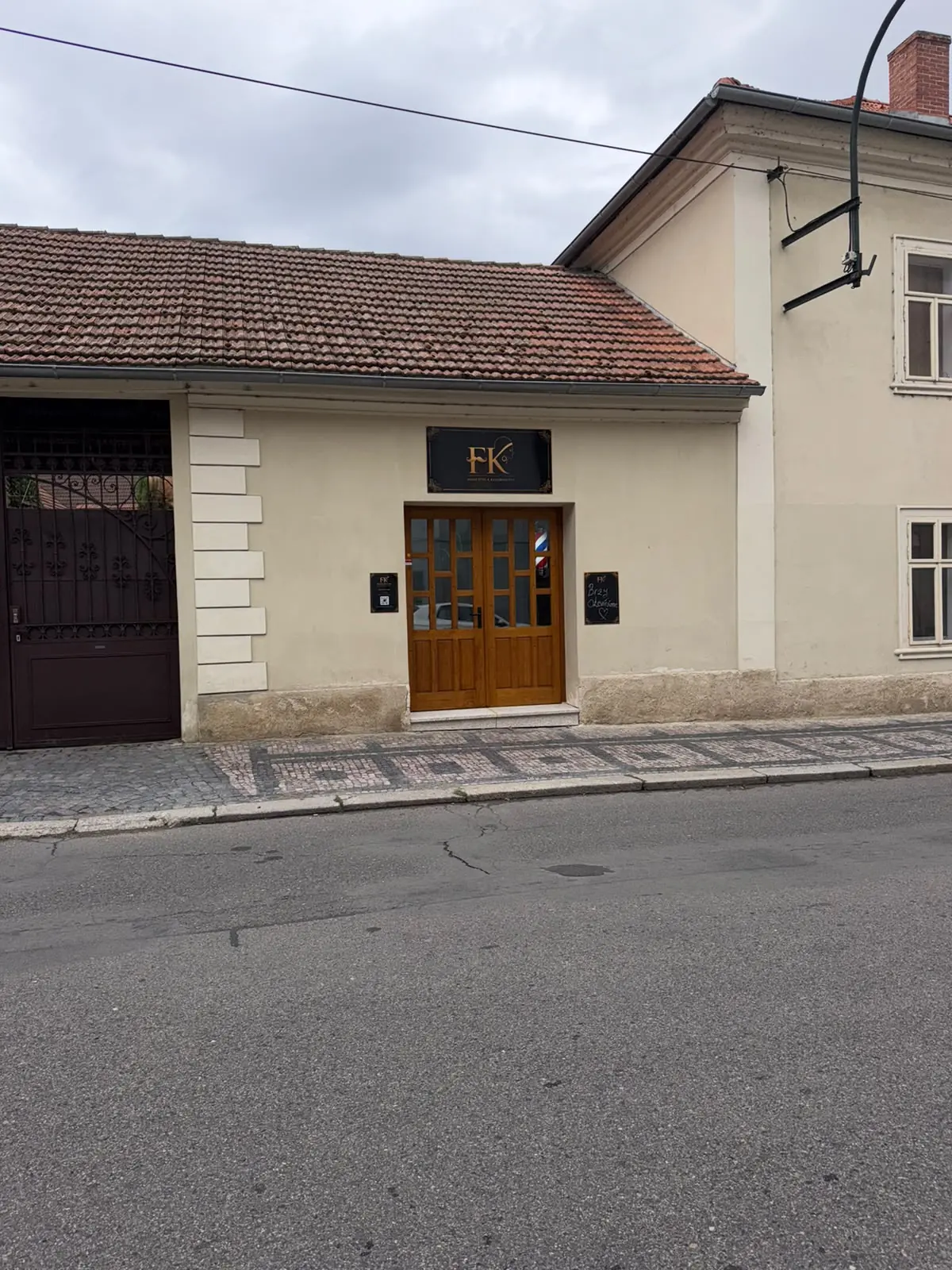 Interiér FK Salonu ve Velvarech