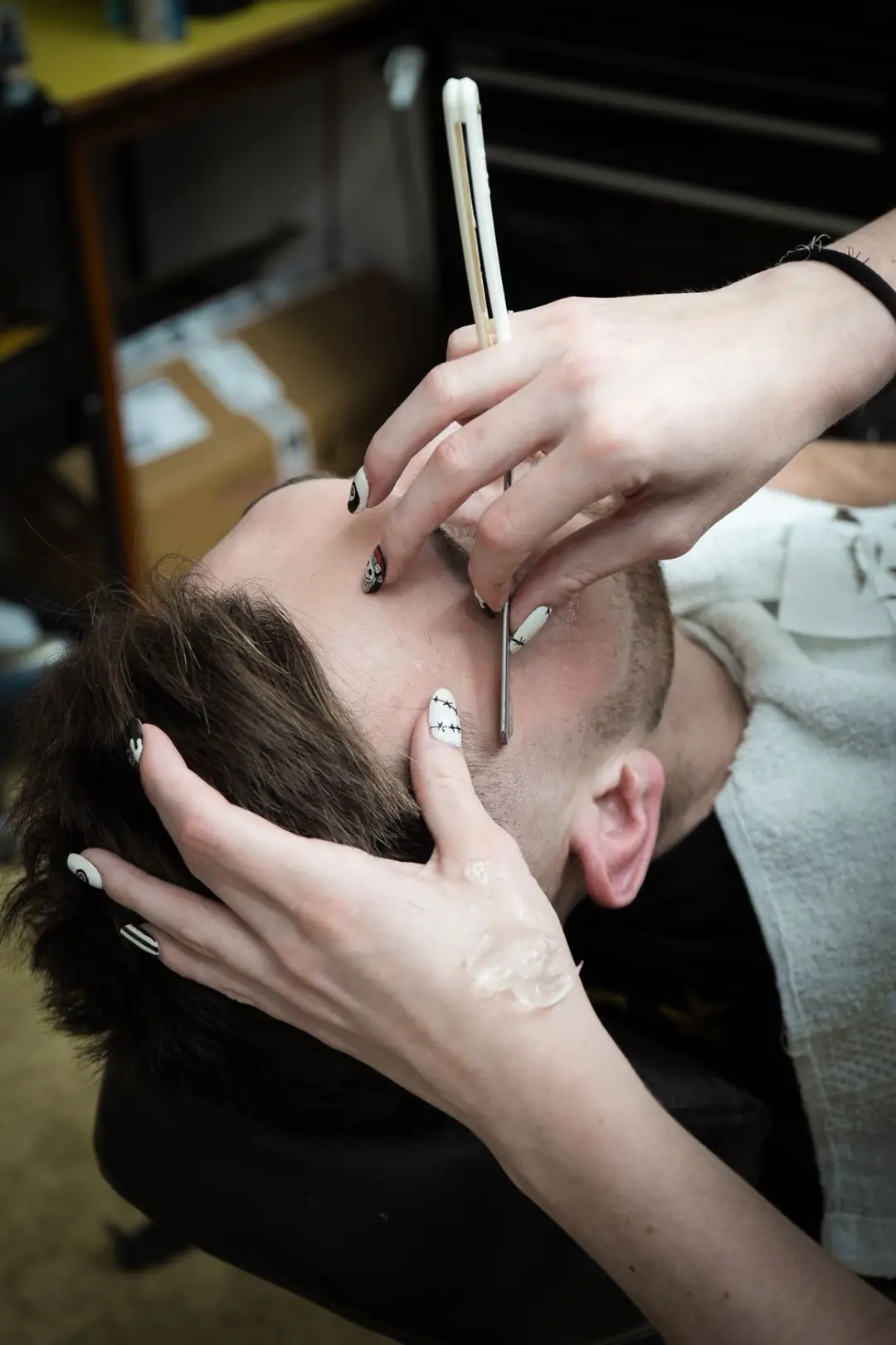 Moment z Phill Fresh Barber a FK Salon 6