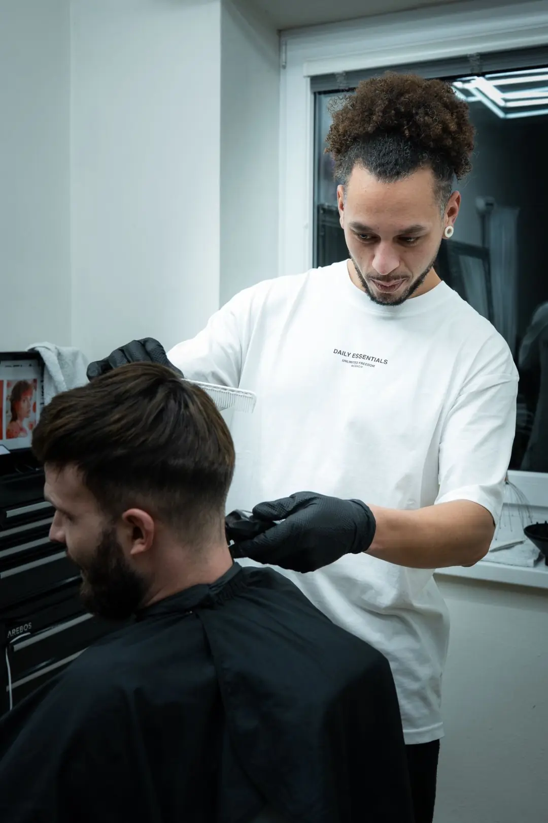 Moment z Phill Fresh Barber a FK Salon 4