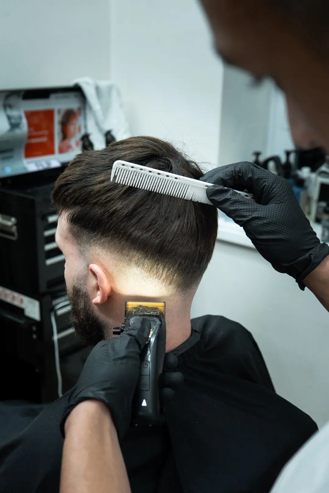 Moment z Phill Fresh Barber a FK Salon 12