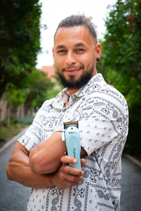 Filip, Zakladatel, barber