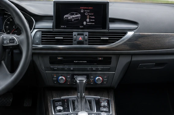 AI ilustrační snímek interiéru Audi MMI 3G Plus – ilustrační interiér