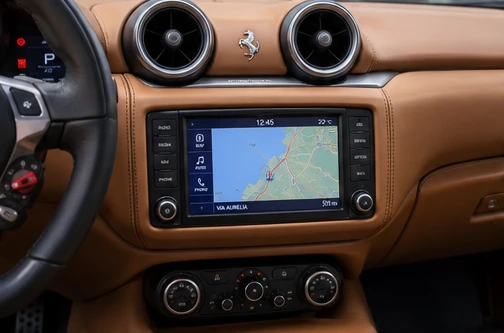 Ferrari Ferrari Navigation (modernější) – ilustrační interiér