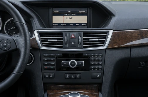 Mercedes-Benz COMAND NTG 4.0 – ilustrační interiér