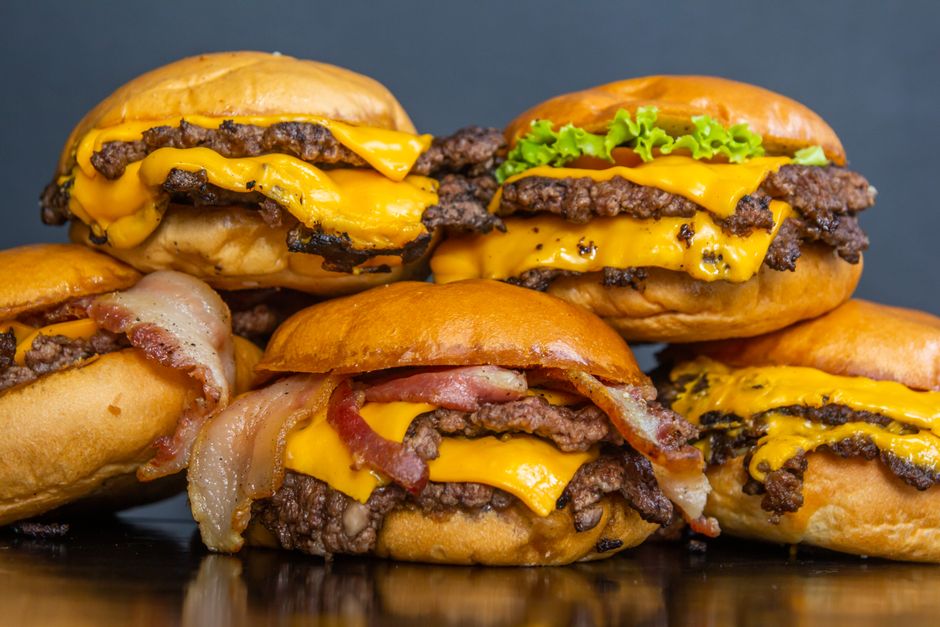 Šťavnatý hovězí burger Mr. Grill na sporáku
