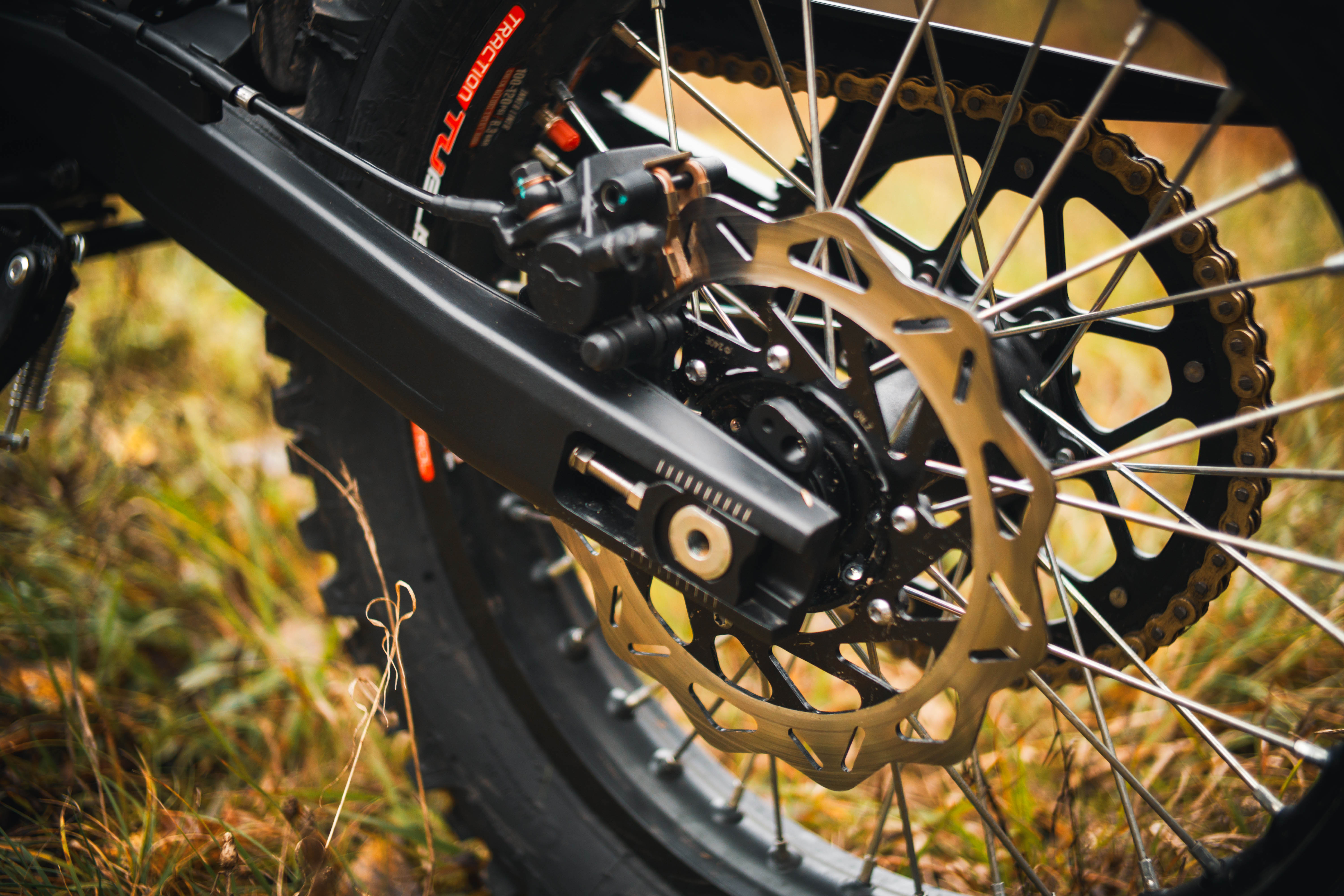 Zadní hydraulická brzda