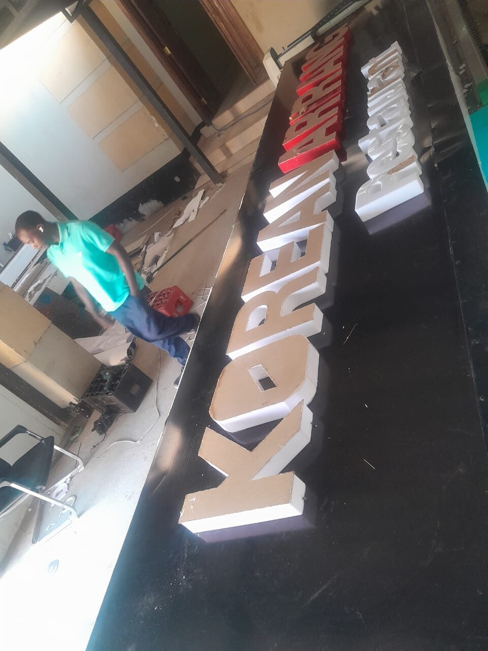 Fabricating 3D letter signage